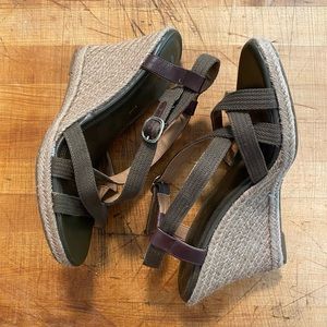 Banana Republic Strappy Wedge